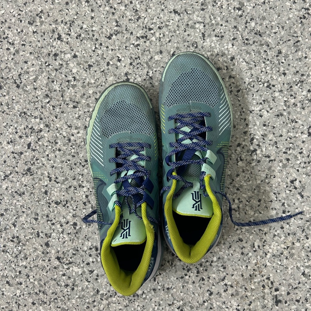 Nike Lime and Navy Running Shoes